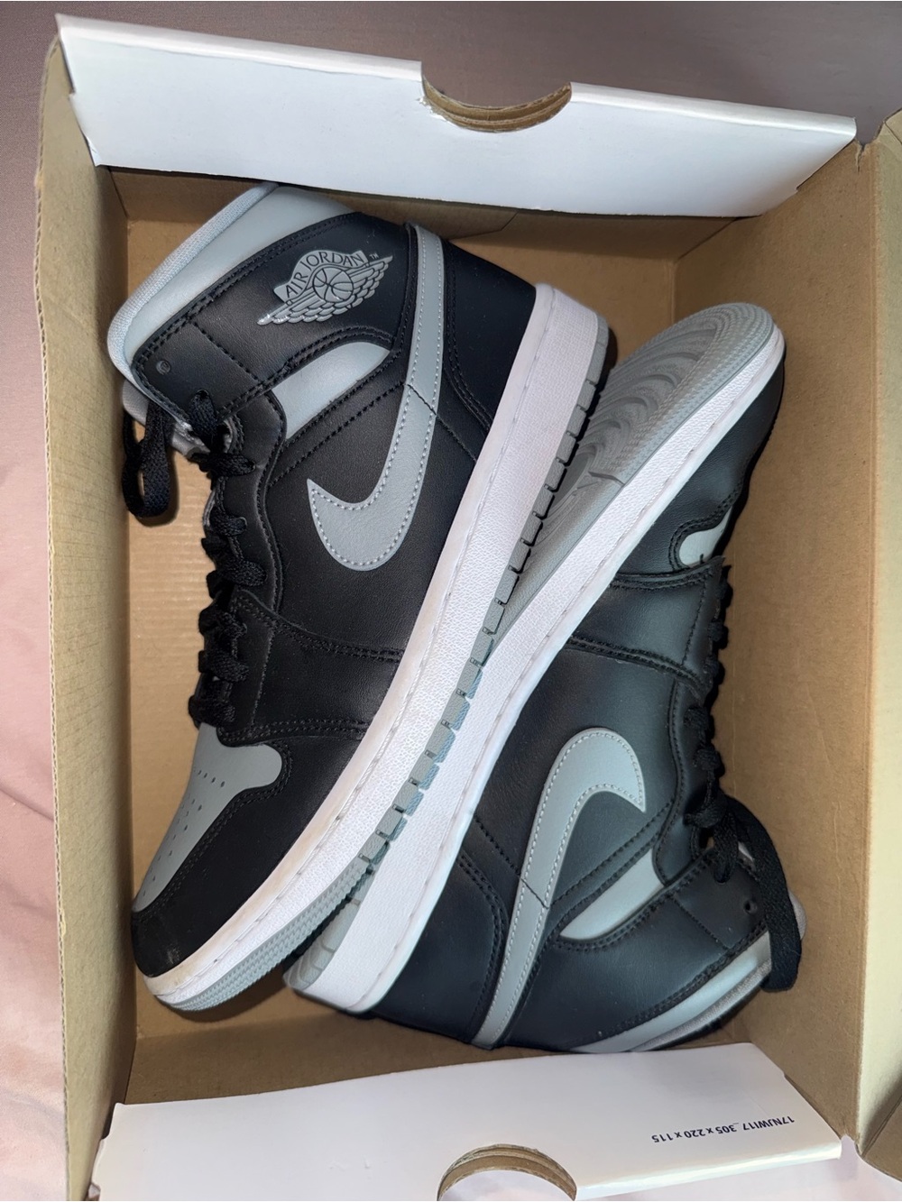 Womens Nike Air Jordan 1 Mid